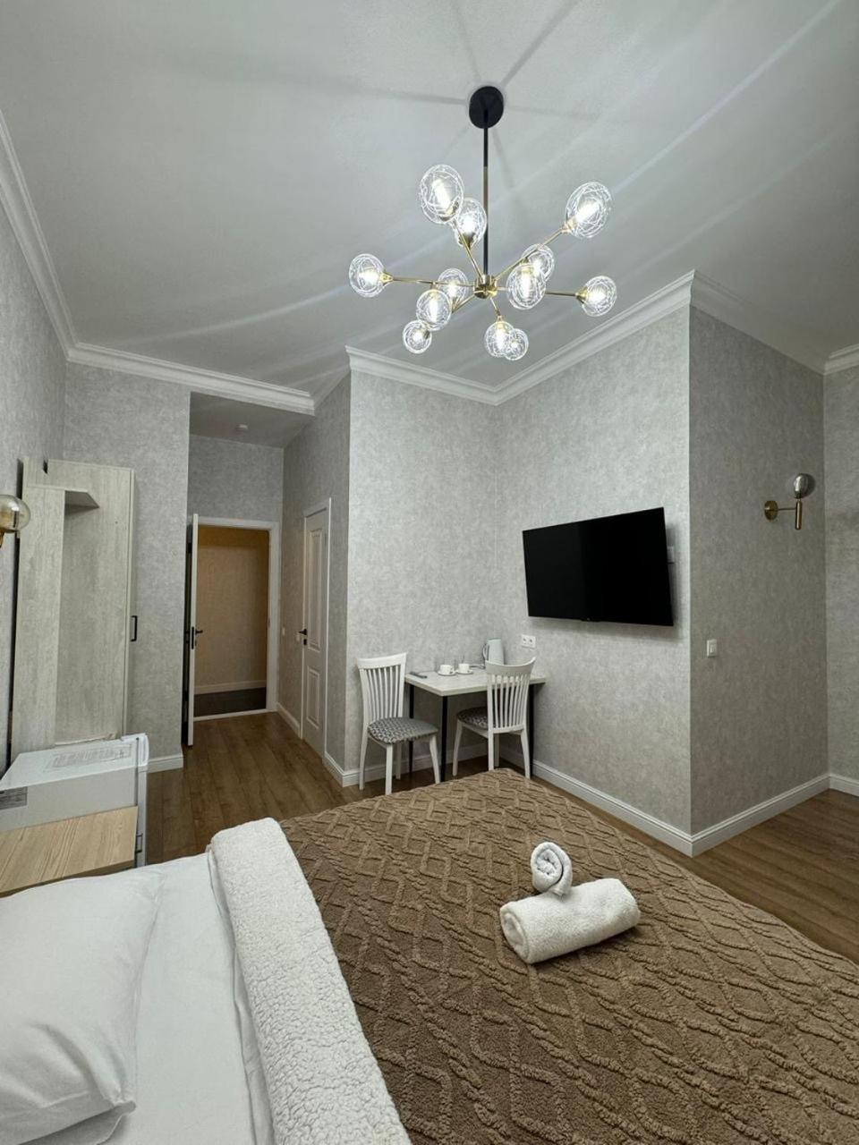 Rose Art Hotel Astana Exterior foto